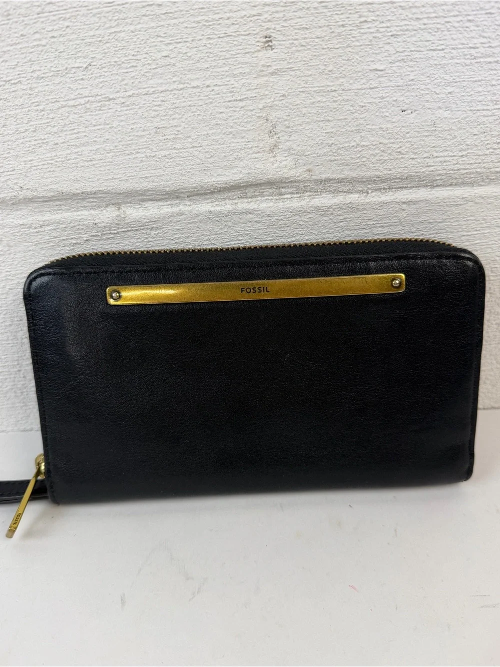 Fossil Liza Large Black Leather Zip Around Wallet